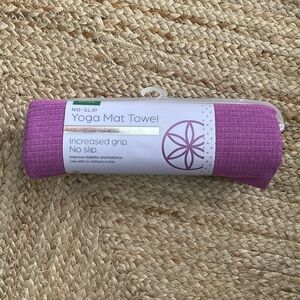 Gaiam No-Slip Yoga Mat Towel